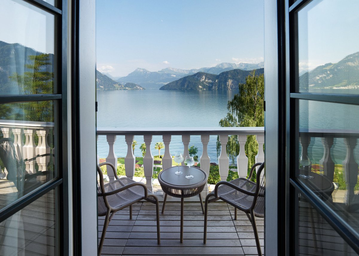 ChenotGroup's tweet photo. The serene Swiss landscapes of Weggis and the shores of Lake Lucerne are home to the Chenot Palace, which stands as a pinnacle of luxury and holistic well-being.   Read more:

https://t.co/X4D8A99An9

#chenot #chenotpalace #chenotpalaceweggis #chenotmethod https://t.co/nOLsyARSez