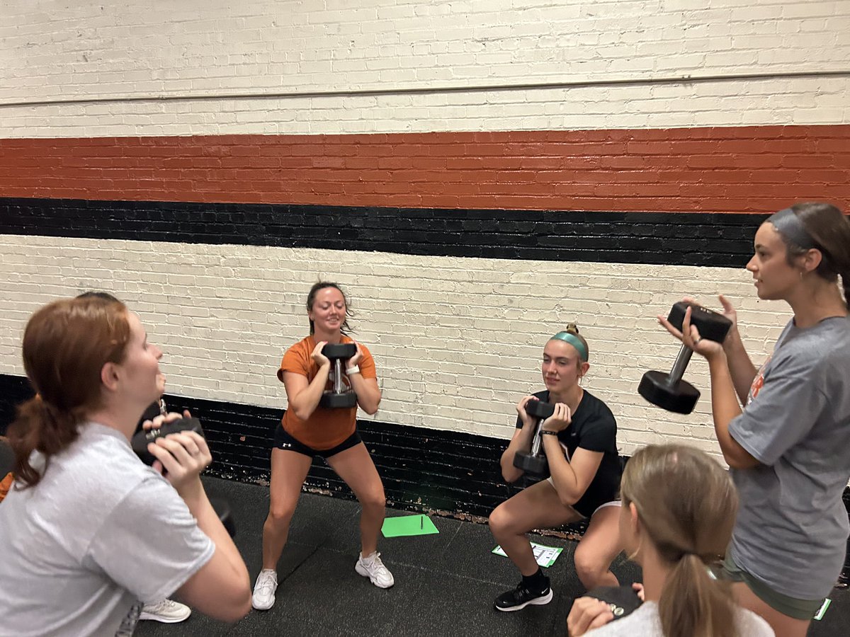 WU_wsoccer's tweet photo. Madey started the day with a great devo! Then did some quality work in the weight room with Coach Tristan! #JacketUp https://t.co/CMH9SUl7vI