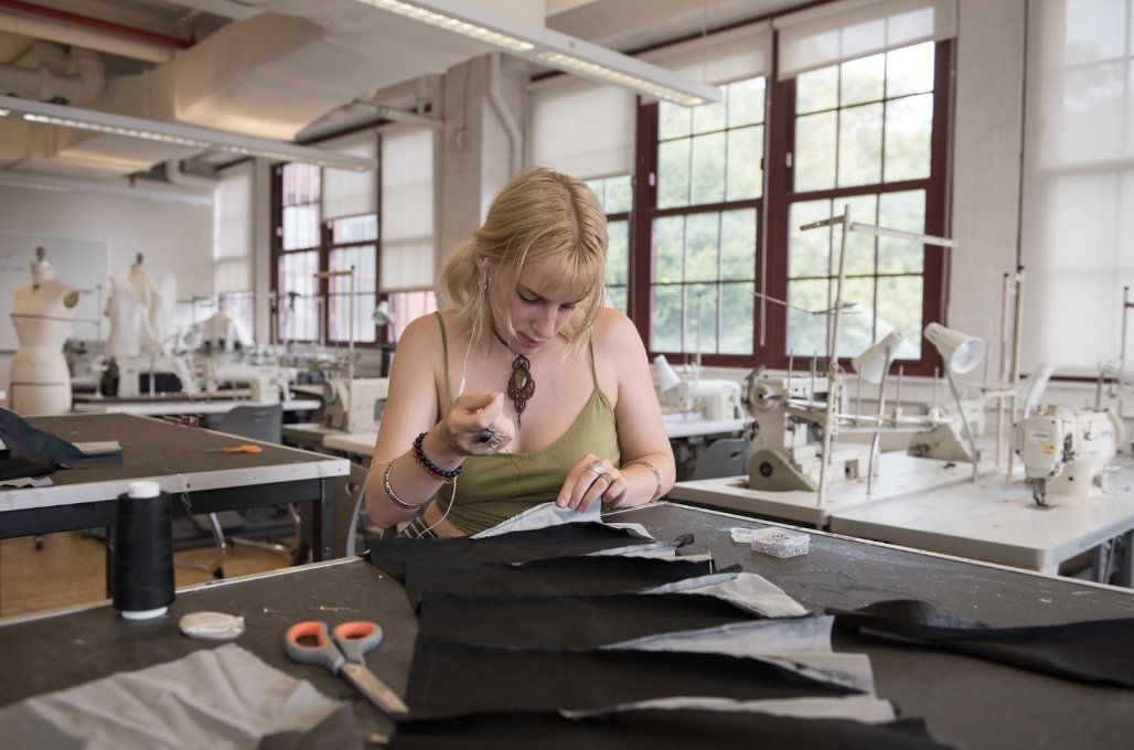 PrattSCPS's tweet photo. APPLY TODAY FOR PRATT’S FALL PRECOLLEGE PROGRAM!

Experience intensive art, design, and architecture courses inspired by the backdrop of New York City.

Classes start Oct. 14th!
Questions? Email precollege@pratt.edu
Or https://t.co/dVUJL7ohlC
📸courtesy of Cheryl Stockton https://t.co/tYf02WztCh
