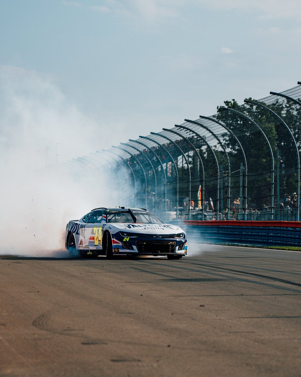 William Byron tweet media