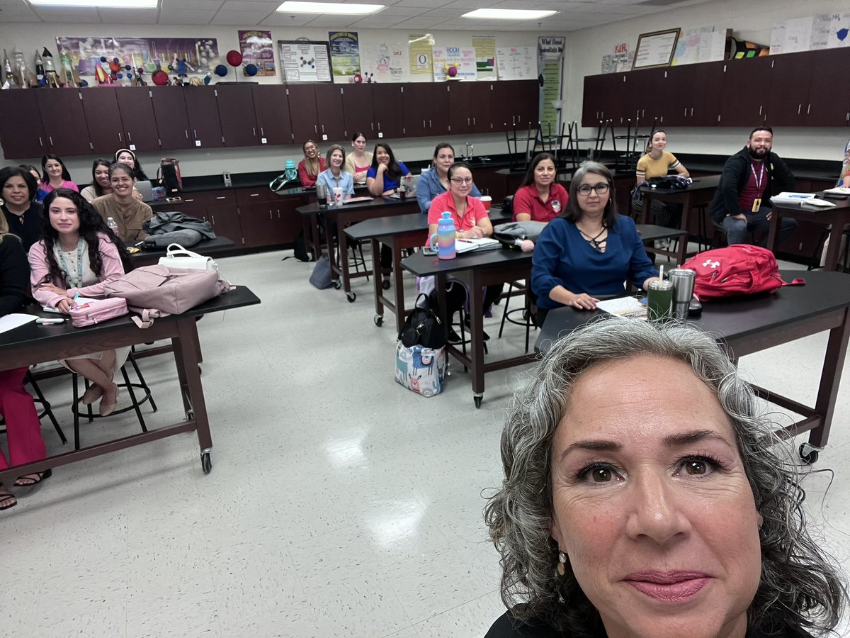 PerezM_CALT's tweet photo. Differentiation training underway for Elementary teachers @McAllenISD #Writingtolearn #DyslexiaMISD #lifelonglearners #teacherlife #growthmindset @salflores10 @DrRosied6 https://t.co/f3juzQUTsc