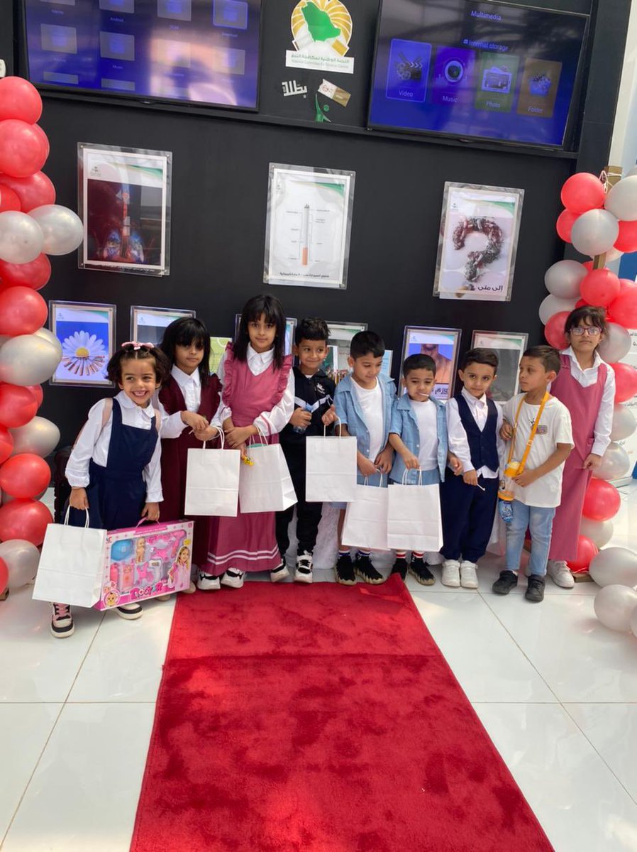 publichnorthar's tweet photo. #صحة_الشمالية نفذ مركز الرعاية الصحية الاولية العزيزية  حملة #عوده_المدارس 
#داخل_المركز

#عوده_الطلاب_الطالبات https://t.co/OjWkyIhCS9