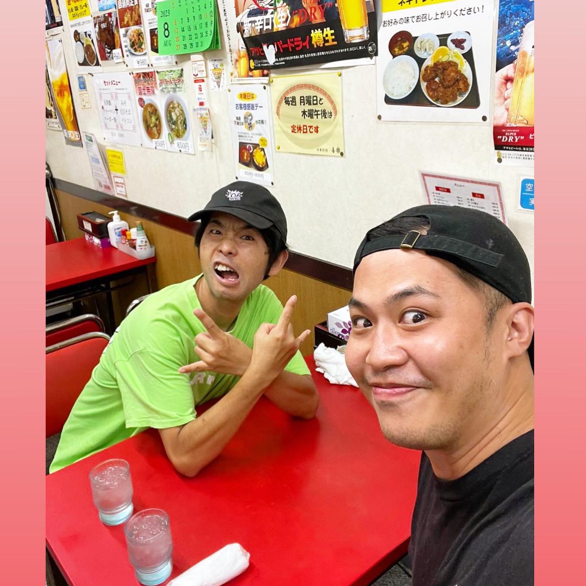 テル君(shark ethic,
ex.crystal lake)が始めた
<a href="/hinatashoten618/">ジビエと腸詰屋 ひなた商店</a> の
看板と暖簾作成の
ご依頼を頂きました🦌👧🐗

激ウマジューシーな
ジビエウインナーを
イベント出店と
ネット通販で販売してますので
是非ご賞味あれ✨

イベント出店情報は <a href="/hinatashoten618/">ジビエと腸詰屋 ひなた商店</a> でチェックよろしくです！✨