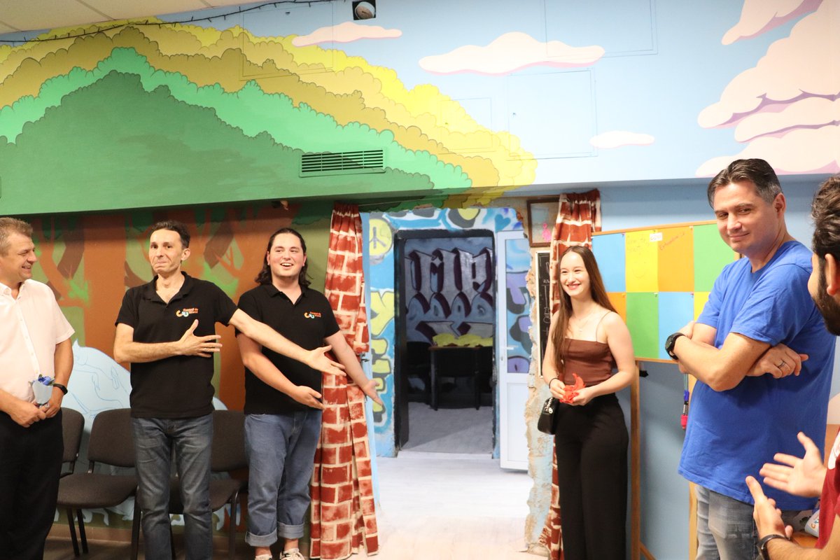 UNFPAMoldova's tweet image. Happiness among young people in #AneniiNoi! The Youth Centre was renovated and opened its doors - brighter, larger &amp;amp; most important - with their contribution in it.
The Youth Centre was supported by @UNFPA, @MinEduRM &amp;amp; @SwissDevCoop as part of #YouCreate project run by @tdh_org👏