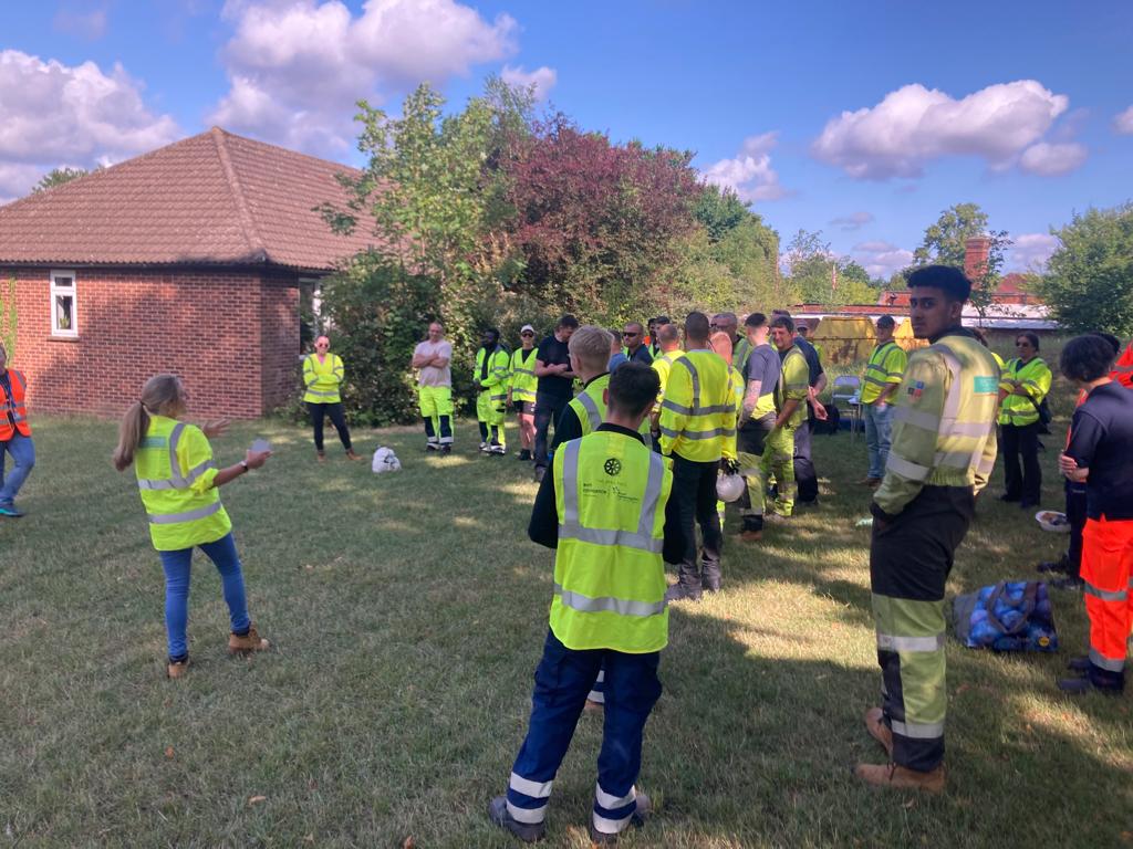 Our #youngpeople appreciate the opportunity to participate in meaningful work. If you could offer an opportunity to a #workready young person, we'd like to hear from you! #makeadifference #corporatesocialresponsibility #csr <a href="/unlockcharity/">Unlock</a> <a href="/CanalRiverTrust/">Canal & River Trust</a> <a href="/TheRealFPA/">Future Parks Accelerator</a> #jobs