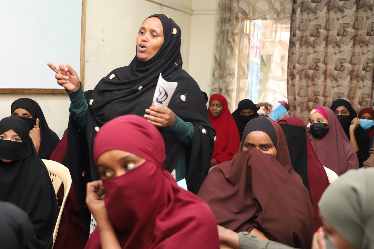 MenEndFGM's tweet photo. FGM and child marriage violate the sexual and reproductive health and rights of women and girls. #MumDontCutMe educates women/girls about their rights, empowering them to speak up and make decisions about their bodies and reproductive health without coercion or fear. @Zinduka_eV https://t.co/JUSObieETQ