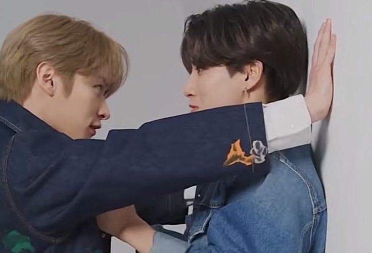 ❗ТРЕД ❗
Фотографии минсонов, которые сложно объяснить без контекста. ( с контекстом иногда тоже)