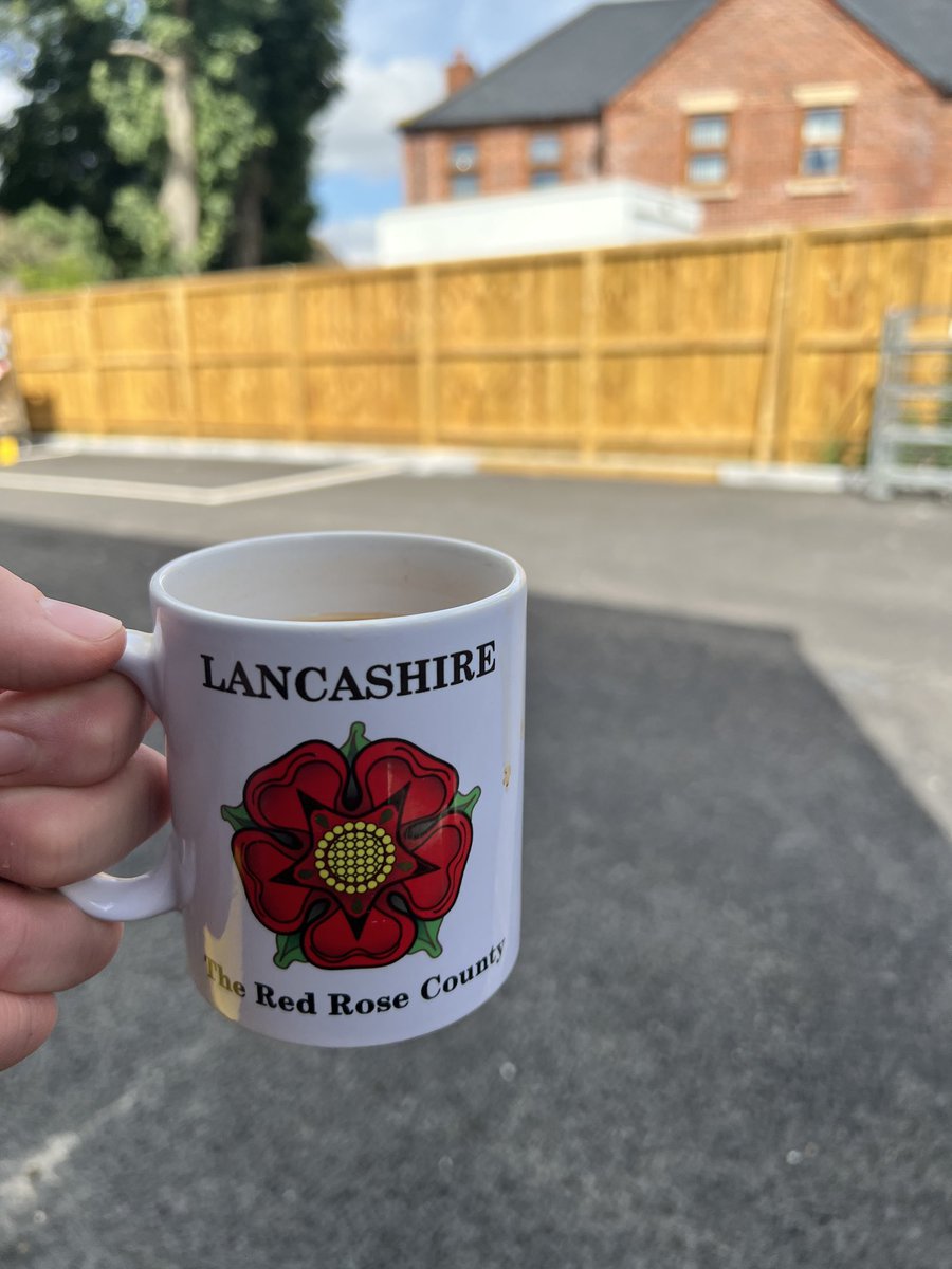 Finally a cup of ⁦@LancashireTea⁩ so needed at work this morning. #sotired #earlyshift