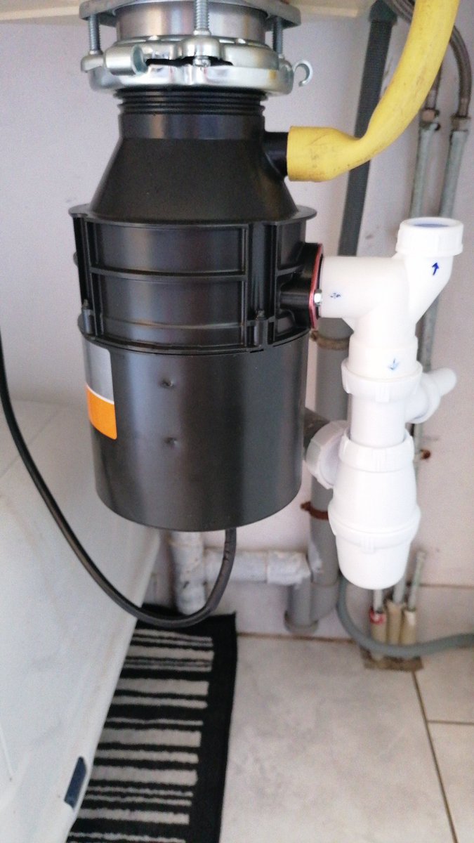 cernusson's tweet photo. Only took me an hour to dismantle the old waste disposal, to install the new one, do the plumbing, seal & check for leaks... Bloody brilliant. #insinkerator ❤️
First time I've done something like this on my own.... And I'm chuffed to bits ❤️😁 https://t.co/oJZ78cduOb