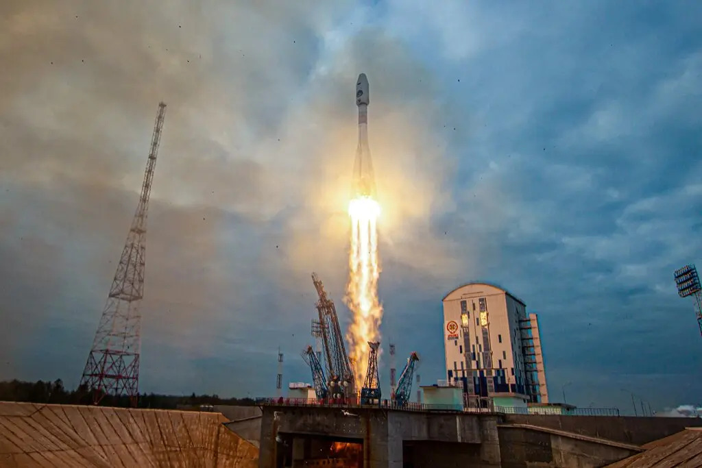 Russia’s Lunar Lander Crashes Into the Moon, more: rb.gy/vnlwm

#russianarmy #russianfood #RussianNature #russiaphoto 
#russianlashes #NorwayCup #norwayforest #norwaygraffiti #norwayroadtrip #norwayphotographer #NorwayLights #norwayisbeautiful