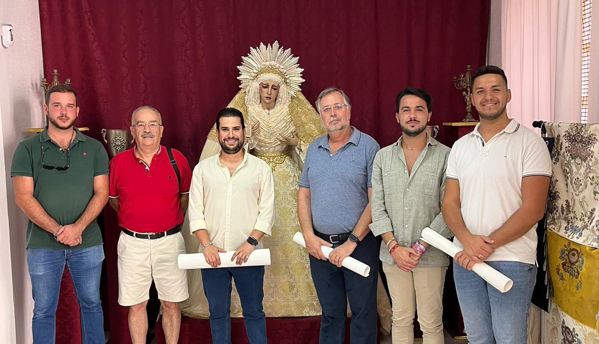 RedencionJerez's tweet photo. 🔵COMUNICADO OFICIAL|| El artista Jerezano Don José Segura  confeccionará los nuevos ropajes de las imágenes secundarias,con el fin de enriquecer la escena del paso de Misterio y buscar con estos cambios la anatomía propia de las imágenes dotándolas de mayor realismo sin perder https://t.co/yA5mZPBivM