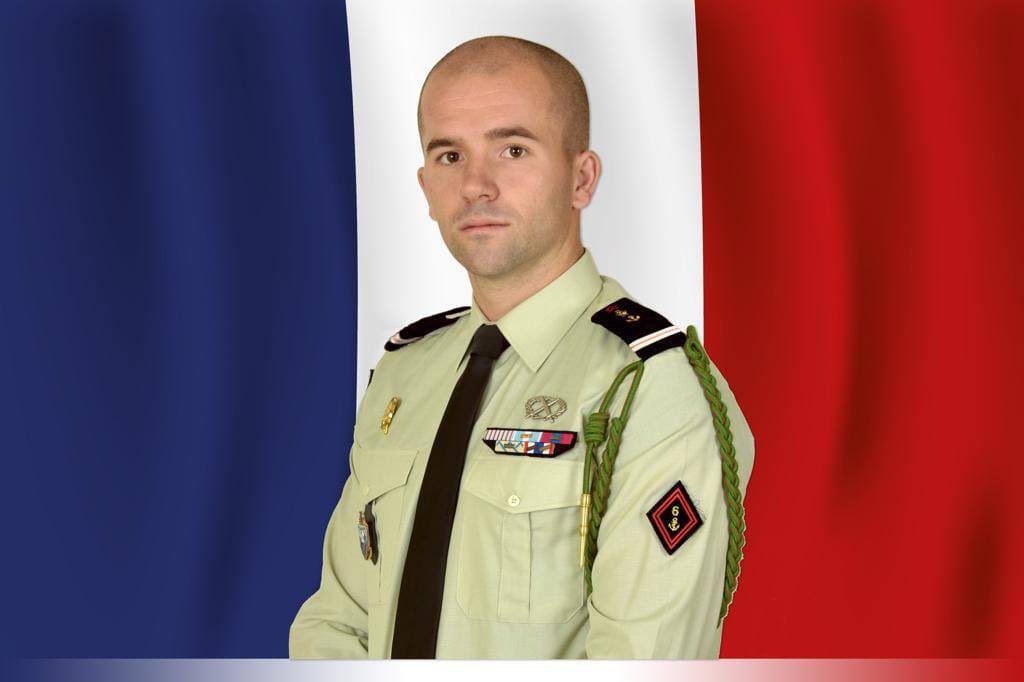 MIRALLESMP's tweet photo. Nos armées et notre pays sont de nouveau endeuillés.

Je m’associe pleinement à la peine et à la douleur de la famille et des frères d’armes de l’adjudant Nicolas Latourte décédé hier en Irak. https://t.co/eC1fmULhdt