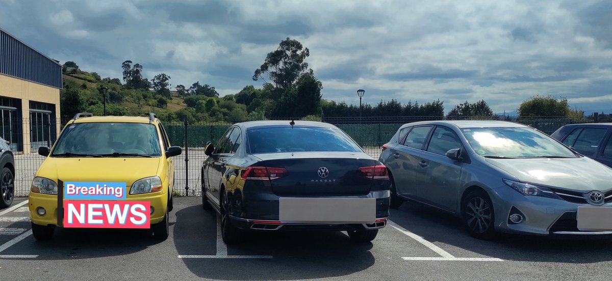 <a href="/aparcascomoelcu/">aparcascomoelculo</a> En los capítulos de #APARCASCOMOELCULO esta semana empezamos con...

Cruzo el coche como me da la put4 gana porque pa eso es mío, aunque una rueda invada completa la plaza de al lado, me lo paso todo por el arco del triunfo.