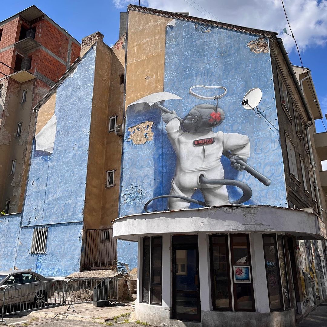 streetart_cz's tweet photo. #StreetArtPraha on tour 🌍
Bratislava 🇸🇰 1/2
1️⃣ @findac 📍Dunajská 1-3 2️⃣ Cart’1 📍Rajská 8 3️⃣ @_tankpetrol 📍Rajská 7
📸 27.07.2023.
#streetartbratislava #streetartslovakia #streetart #streetartpedia #bratislava #findac #urbanart #mural #cart1 #cart1one #cartone #tankpetrol https://t.co/Xi0PT1XVKq