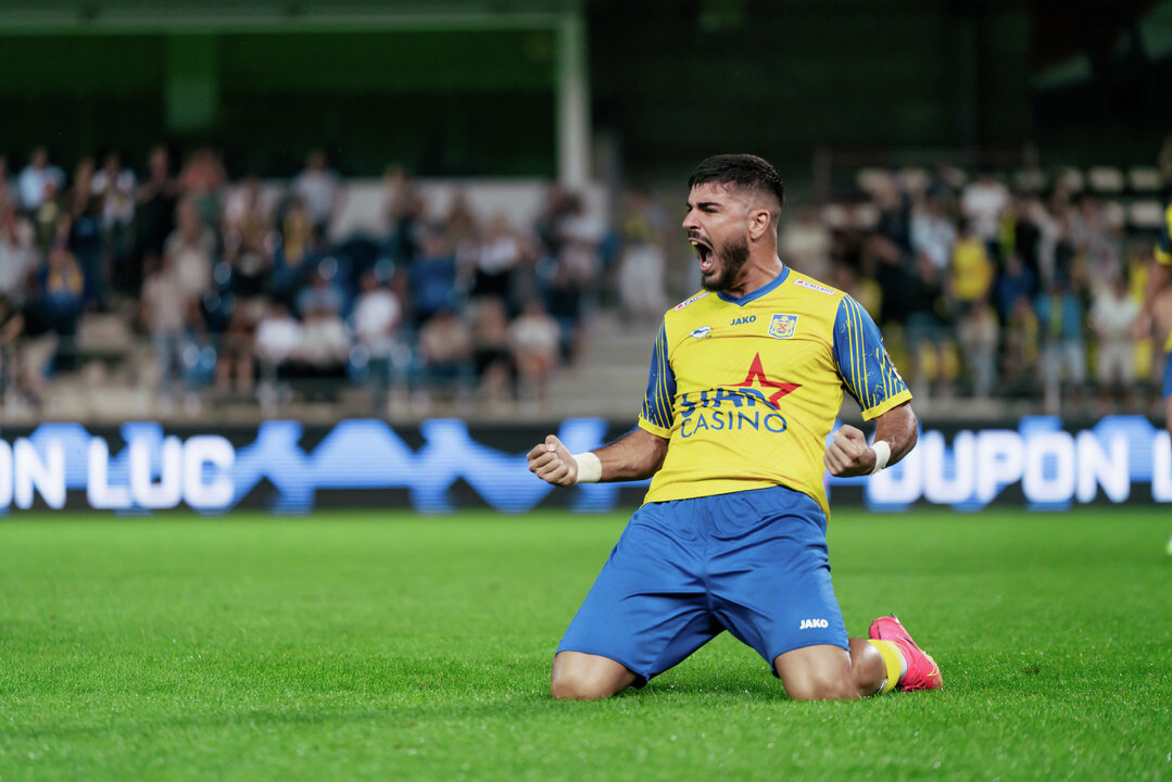 SKBeveren's tweet photo. 📸 // 🟡🔵 x 🔴⚫

#SKBSER https://t.co/4ryjNTiiD4
