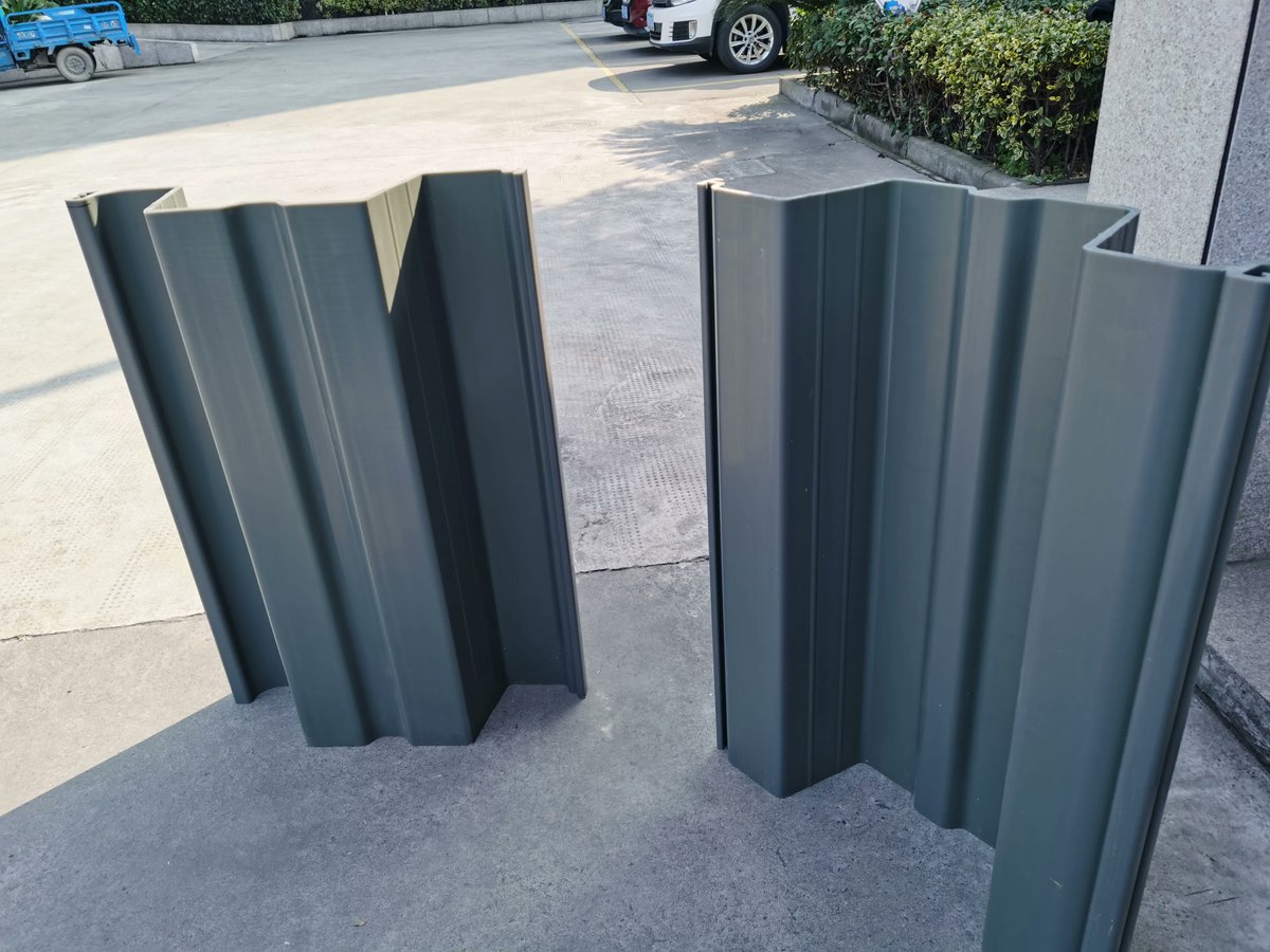 ZhuoTower's tweet image. Vinyl Seawall Panels
COST-EFFECTIVE: Vinyl seawall is easy to maintain and requires little maintenance.
ROT-RESISTANT: Saltwater wont negatively impact vinyl seawall.
UV PROTECTION: Excess sun and heat can weaken other materials, but not vinyl.

#PVCSheetPile #SheetPiling