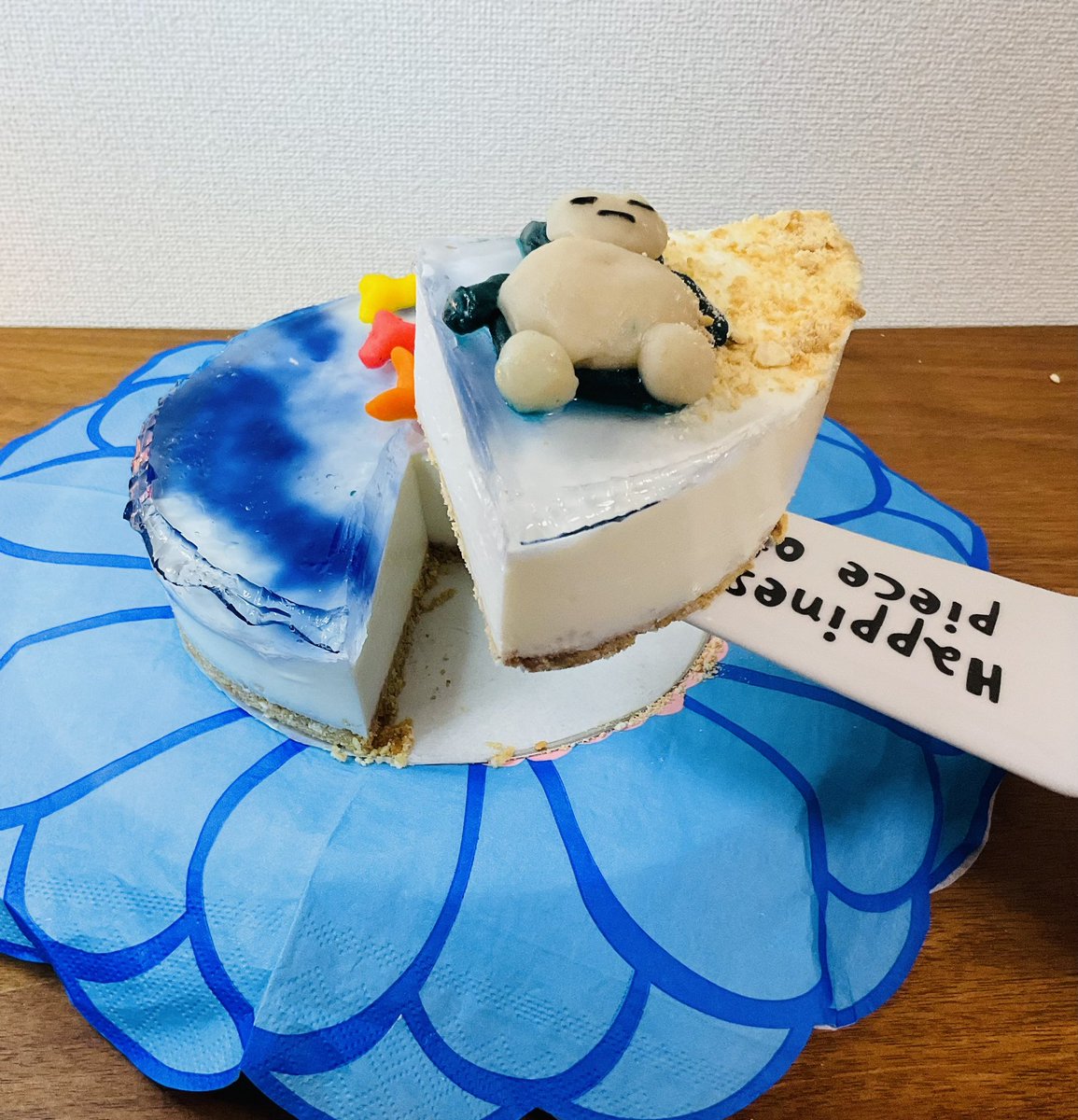 ota_cook's tweet photo. カビゴン＆シャリタツが乗った #オーシャンチーズケーキ 🏖つくってみたバタフライピーティーゼリーとチーズムースの組み合わせがさっぱり上にのってるカビゴンとシャリタツは練り切りでできています😊#ポケモン#ポケモンSV#アニポケ#アニポケ新シリーズ#pokemo https://t.co/DAYD7VC0Bk