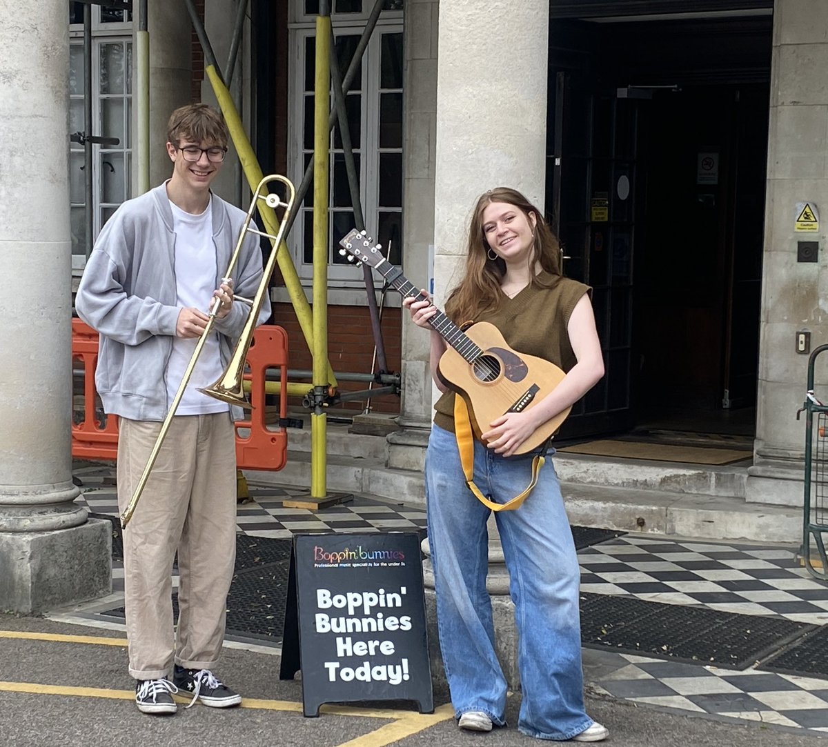 BoppinBunnies's tweet photo. We really enjoyed our morning making music at Shrewsbury House today! 🌟🎶 More shows this week in Danson Park, Eltham Park &amp; Royal Blackheath Standard! #toddler #baby #babyactivities #toddleractivities #supportlocal #supportsmallbusiness #mums @Royal_Greenwich @ShrewsburyHse https://t.co/gJTCJP1X9B