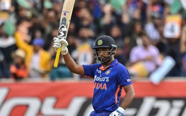 Sports_Himanshu's tweet photo. Wanting Sanju Samson in the team over SKY is not fan request but it's the multitasking, flexibility and freedom Sanju adds to the team combination. He brings liberty to shuffle combinations if other two wicketkeepers hit the bad form.  

Sanju can keep the wickets along with batting. If Ishan or Rahul aren't scoring runs, then you can play Sanju and add another specialist batter for them. But if Sanju is not in the team, you will desperately have to play Ishan and Rahul for keeping sake despite bad form.

Moreover, Sanju and Surya both play the same role in middle order. Both can hit the ball equally well but we know Sanju can even play anchor if needed that SKY isn't able to.

If you have one spot in team, why wouldn't you want a player who can do multitasking instead of a player who approaches the game in just one way? Inclusion of Surya limits your options but Sanju opens a lot more.
#AsiaCup2023 #SanjuSamson #CricketTwitter