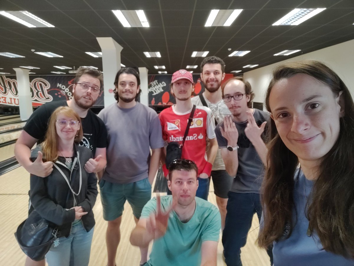 LaureLG97's tweet photo. Weekend de fou avec la Drift Riders au parc Astérix. Peut-être qu'on ne joue plus à Mario kart, mais on est resté ami. Vraiment les plus belles rencontres que j'ai faites sur ce jeu ❤️ https://t.co/xDlkDxYPVM