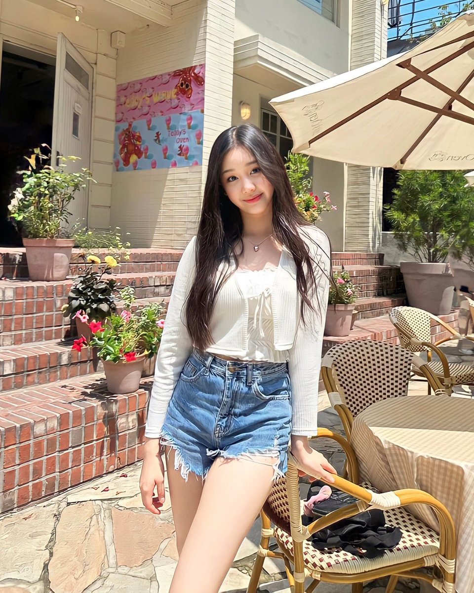 vousjay's tweet photo. น้องแพรสวยมากก https://t.co/uzT1aXLkSu