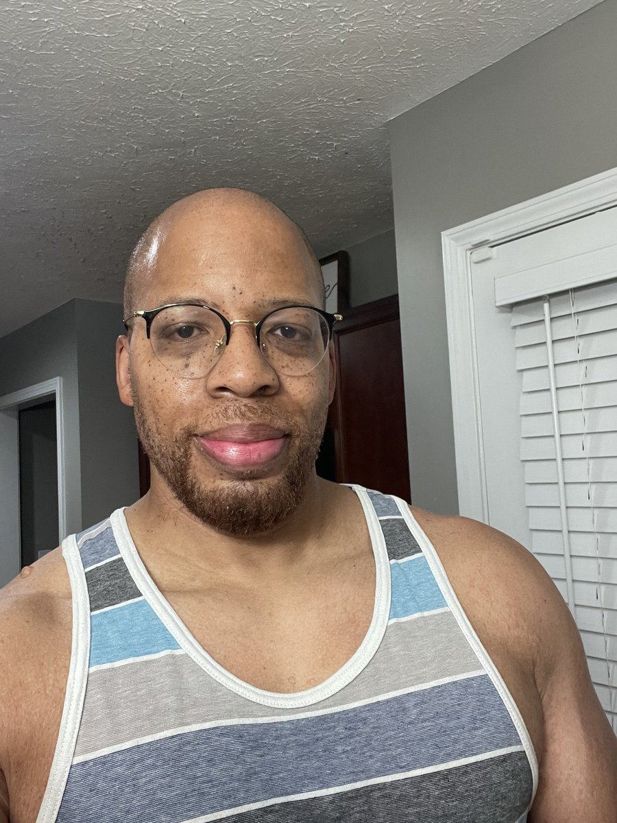 mrreddmann's tweet photo. Nothing like a morning workout to get you ready for your day!!

Happy Monday all!!

#Mondaymorning #MondayMood #earlyworkout https://t.co/p2dx5uD5WR