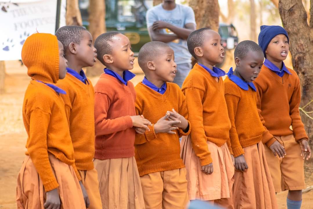 SUSOyouth's tweet photo. Celebrating the launch of Msorongo Primary as Lead Empower School in Taita!
Teachers, parents, and students came together in a beautiful display of unity for nature, sharing poems, dances, and inspiring speeches. #ImprovedLivelihoods #PoweredByConservation @Nature_Africa https://t.co/sgZkW76ByF