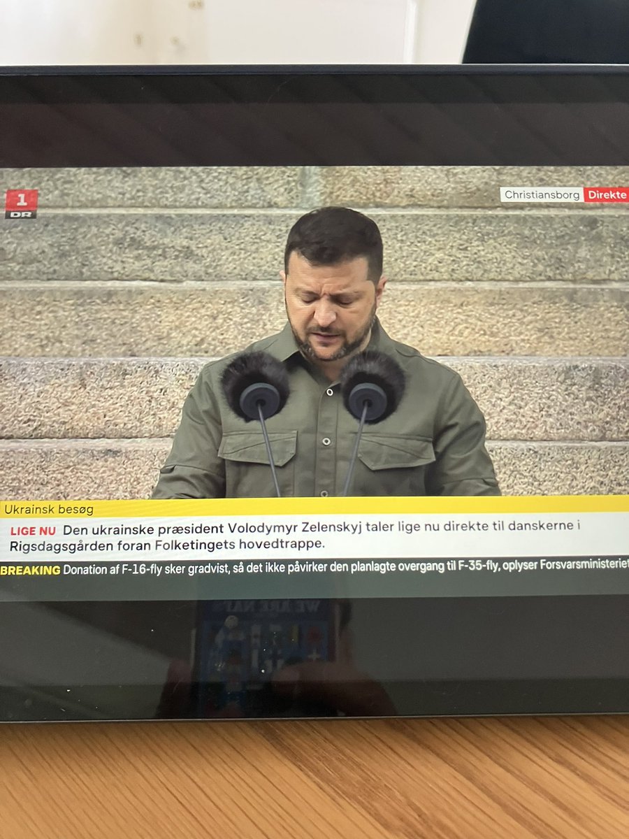 IWraae's tweet image. Denmark now..  😍
Love that man, his country and people 🇺🇦🇺🇦🇺🇦🇺🇦