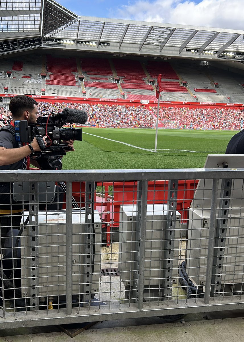 Was at the match on Saturday &amp; I got to thinking seeing as Jake Paul a fan of Liverpool &amp; Logan Paul wanted to fight Paddy.
One day it could be me &amp; Paddy Vs them two jokers in the greatest stadium known to man.
Yup the Reds 🔴🔴🔴🔴🔴