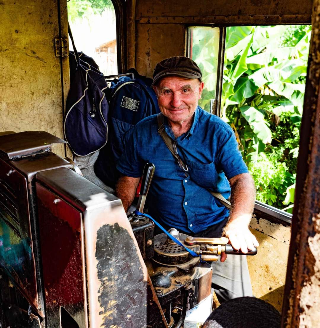 PerezVidall's tweet photo. Très grande tristesse d'apprendre le décès du photograp #DenisRion. Il était venu en 2022 au Mozambique pour faire un reportage sur les métiers des femmes dans le delta de l'Incomati avec @ird_fr et le soutien de @FranceMaputo.
Il avait l'Afrique et l'Océan Indien au cœur! 🙏 https://t.co/q975IaaxbK