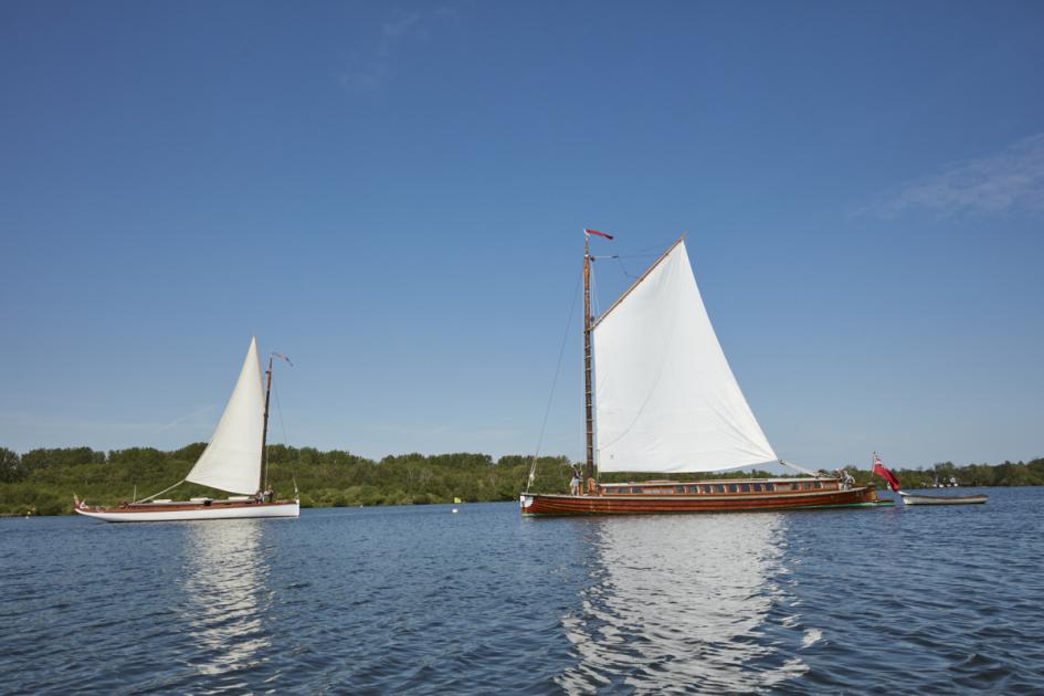 Five of the remaining eight pleasure wherries in the world will sail together on the Norfolk Broads at the end of the month. greatyarmouthmercury.co.uk/news/23736264.…