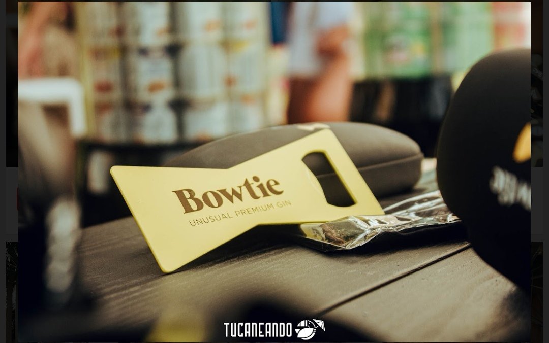 Pablo_N_D's tweet photo. En verano los recuerdos más felices son los momentos que más recordamos durante el año. Y en Gin Bowtie queremos que después de las vacaciones sigas recordando los grandes momentos que pasastes con nosotros.

#eventos #ginbowtie #marketing #azafatas #regalos #verano https://t.co/wA3ZuSSoKW