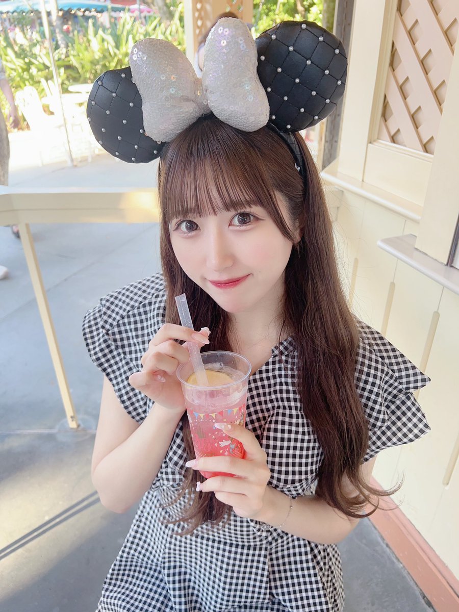 shiina_cocoO's tweet photo. メンバーの流行りの波にのりたいっ🌊
 #Twitter婚活 

性別：女
年齢：25
身長：162
職業 : アイドル
年収：ディズニー行けるくらい
お酒：飲まないご飯の時に水分取れない
煙草：吸わない
趣味：ディズニー、お菓子作り、TikTokの切り抜き見る
性格：明るい豆腐メンタル

候補に入れてくださいっ🫶🏻💓 https://t.co/pZyOI1pZPS