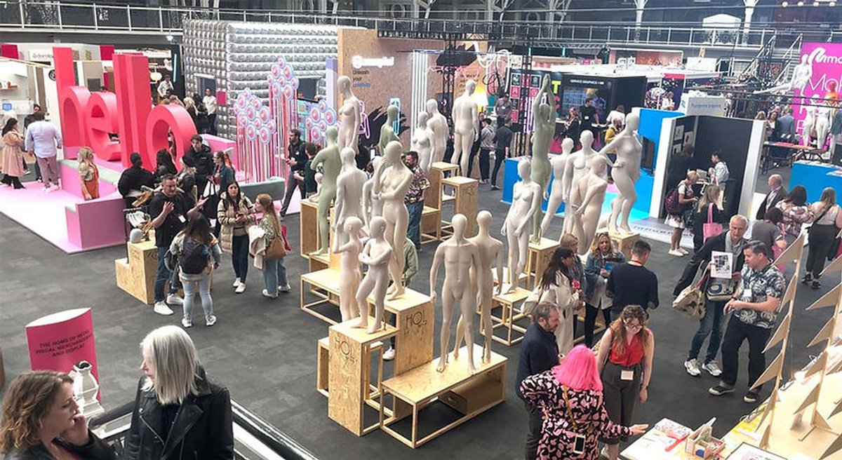 VMDisplayShow's tweet photo. The VM and Display Show will take place on 16-17 April, 2024, at the Business Design Centre in London. ๐๐ฌ๐ง
โก https://t.co/P0G16jJRTE
#retail #retaildesign #visualmerchandising #RetailDesigner #RetailDesignTrends #RetailDesignInspiration #RetailDesignConcepts #RetailDesign #vm https://t.co/7ANVoSW9oP