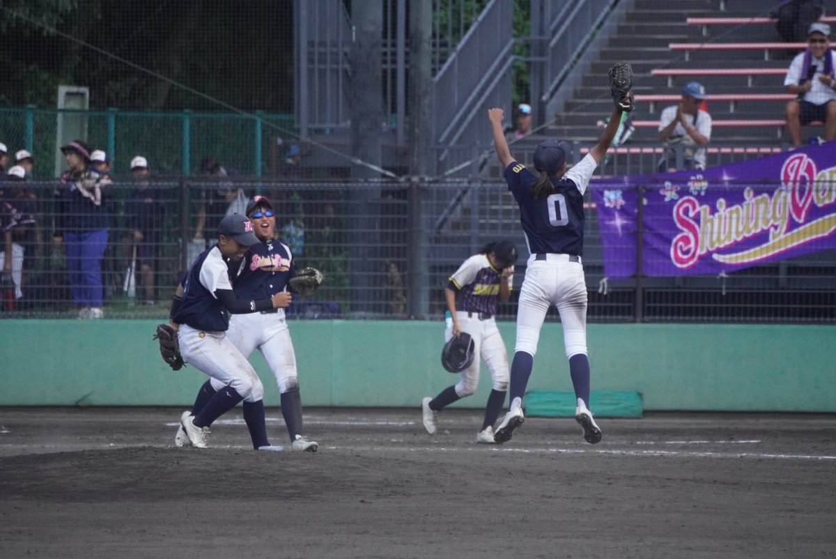 shining__venus's tweet photo. 明日、準決勝⚾️
11:30〜
🆚三鷹クラブWさん

絶対勝ぁーーーつ‼️

#京都シャイニングヴィーナス
#第８回全日本中学女子軟式野球大会 https://t.co/abHbiQGIiY