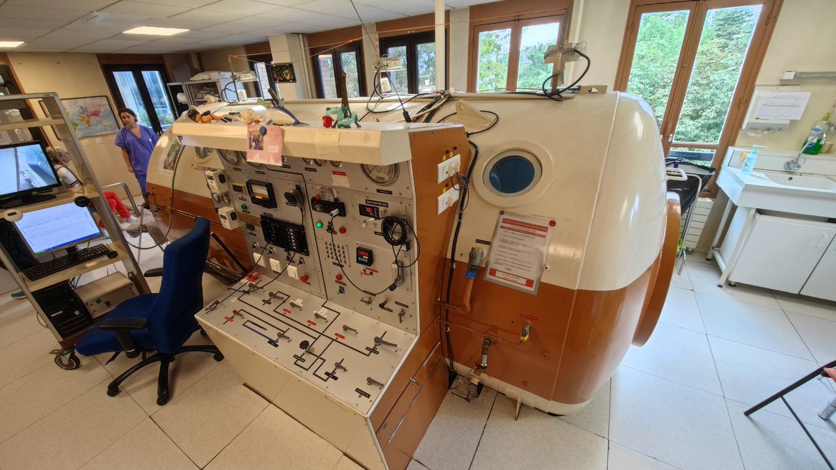 dlang57500's tweet photo. Suite à mon incident de décompression post #caissonhyperbare,le médecin est rentré de congés &a décidé l'arrêt de mes séances d'oxygénation hyperbarique
Surprenant que ce soit un #infirmier qui annonce l'arrêt d'un traitement🤔
@Pare_Poincare @APHP cela fait partie de vos process https://t.co/MAHA4NoKeq