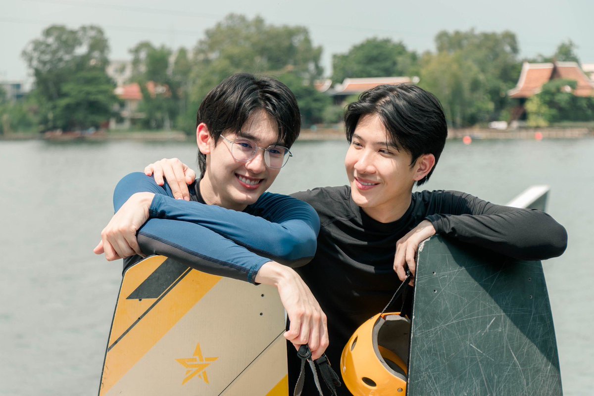 OnlyFriendsTH's tweet image. เขาเป็นของคนอื่น เขียนเอาข้างบอร์ด #OnlyFriendsSeries ดู อีพี 2 กันไปกี่รอบละ