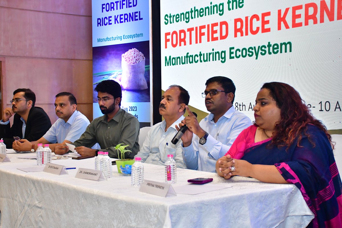 Amid rising fortified rice kernel (FRK) production, the focus on quality shines brighter. A recent seminar in UP, orchestrated by Food Processing Sector Skill Council, spotlighted quality enhancements. Let's harmonize growth with excellence.

#ricefortification #fficsi