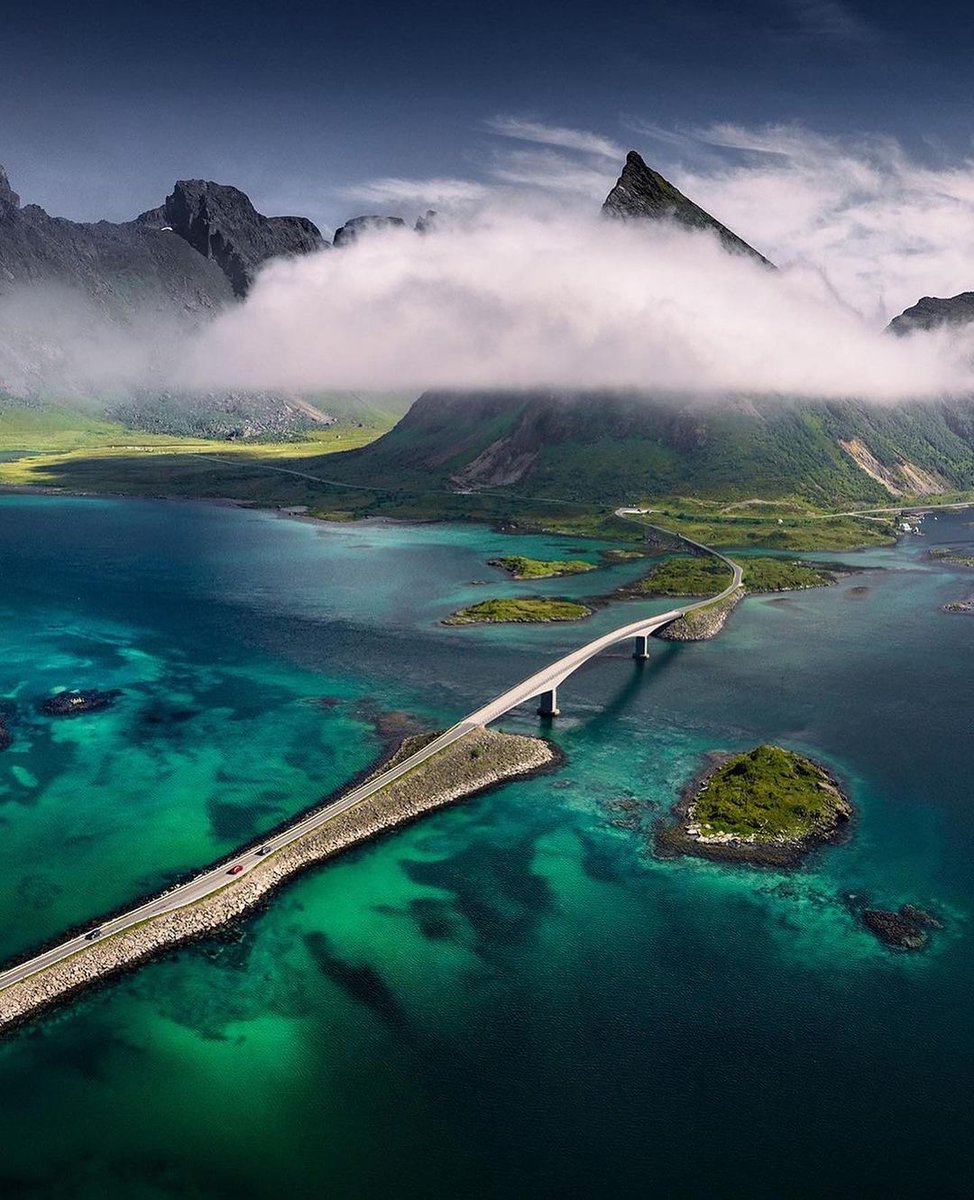animalscute__'s tweet photo. Lofoten Islands, Norway. https://t.co/fuj6qyK7nF