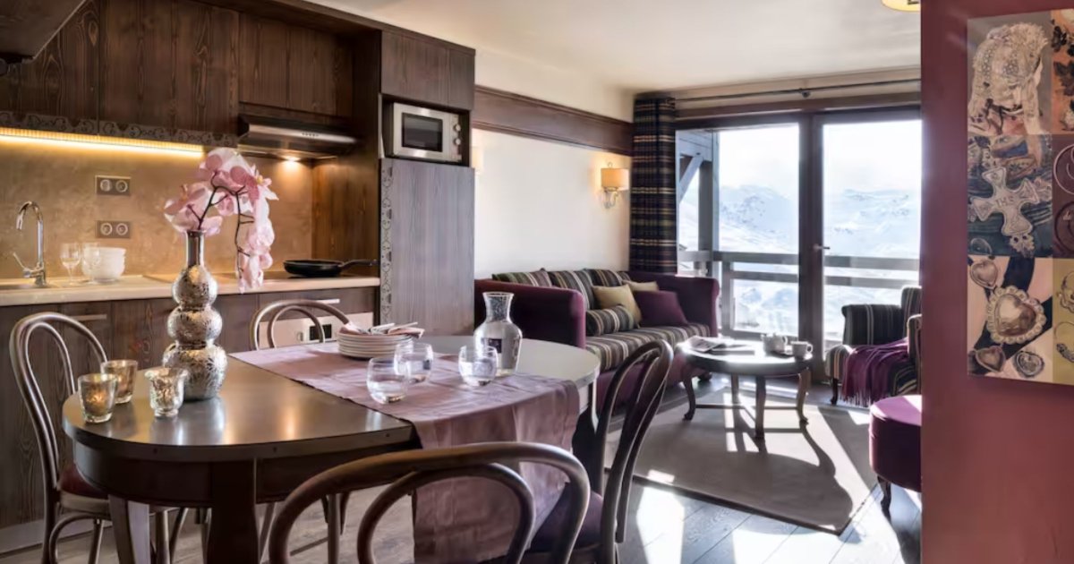 Igluski's tweet photo. ⚡DEAL OF THE WEEK - From £1154pp

Residence Hameau du Kashmir | Val Thorens | France

🛌 Family suite with balcony
🍽️ Bed &amp; Breakfast
✈️Flights from many UK airports (to Chambery) &amp; Transfers
⛷️ Buy one get the second half price lift passes

https://t.co/AfWOBPDExb https://t.co/djgbjRZJLl