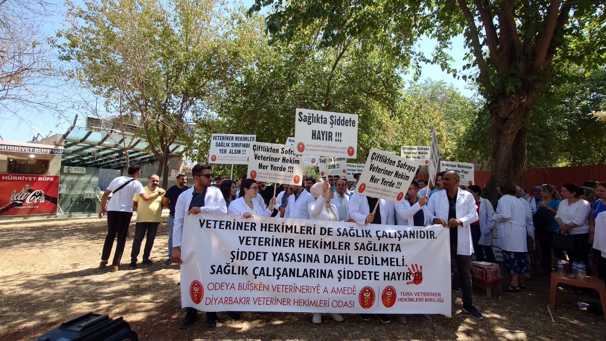 VET_HEK_HEDIYE's tweet photo. Bu emek bu özveri o kadar kiymetli ki.. 
#VeterinerHekimeŞiddeteHayır 
@ibrahimyumakli 
@drfahrettinkoca https://t.co/ZtgAp0nWVr