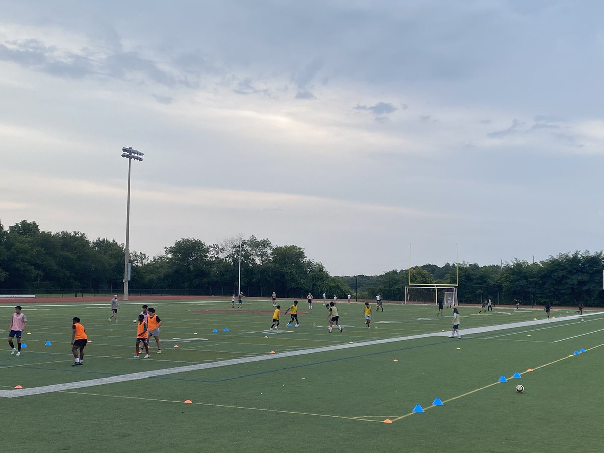 SACSAthletics's tweet photo. Good Morning from Day 1 of Pre-Season for Fall Athletics! Girls and Boys Soccer getting in some early morning work at Bertram to start the day! @SalemAcademyCS #gonavigators https://t.co/G1Le3V57xC