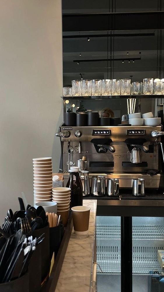 liIacdaisy's tweet photo. coffee shops https://t.co/BJA6QE0Oxr