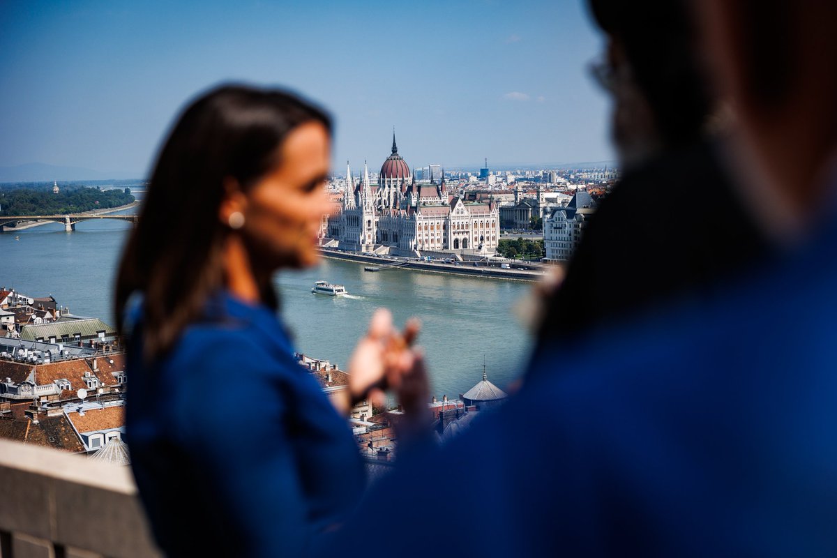 Meaningful discussions today with His Holiness <a href="/PopeTawadros/">Pope Tawadros II</a>, whom I thanked for celebrating with us on #Hungary's most important national holiday, Saint Stephen's Day. We also agreed that the most important goal is to protect #Christian roots and the #family.