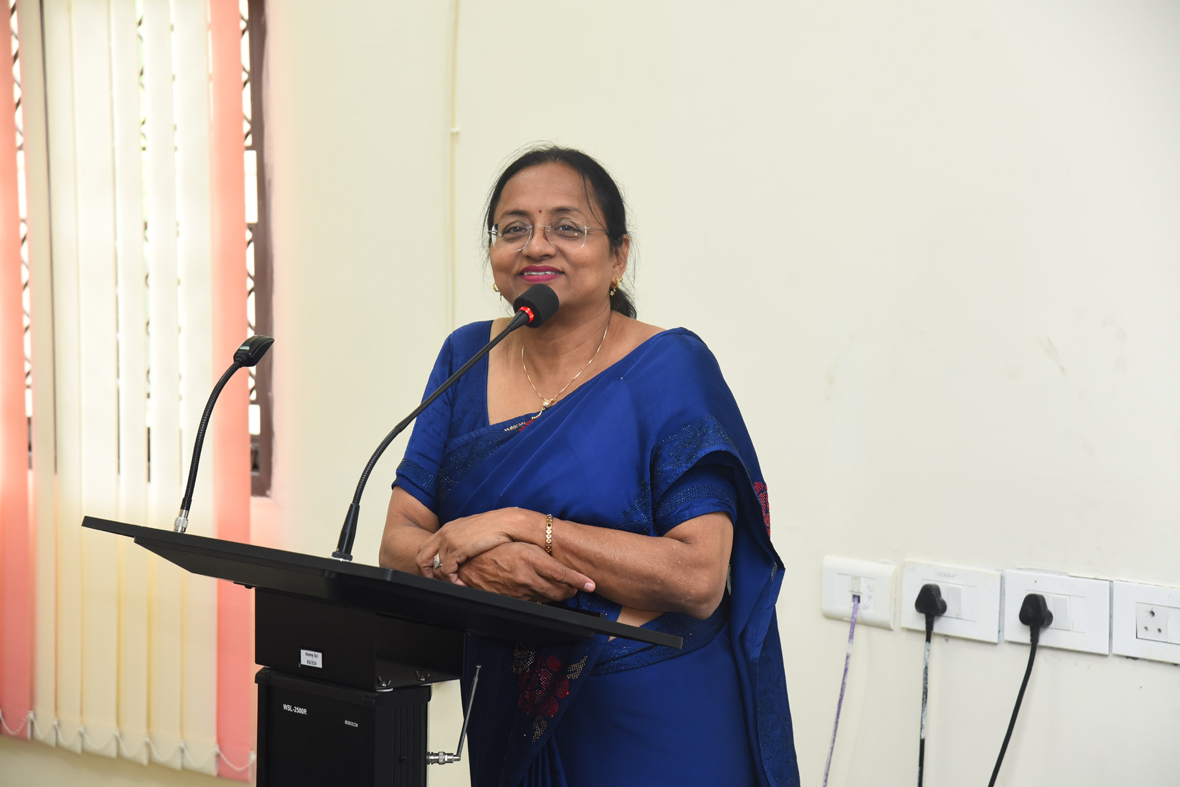 PSSCIVE_NCERT's tweet photo. A five days Training program for vocational Teachers in the area of Apparel Made-ups and Home Furnishing was organized by the Department of Home Science and Hospitality Management (DHSHM) from 7th to 11th August 2023 at PSSCIVE Bhopal. https://t.co/IivoKCNXPY