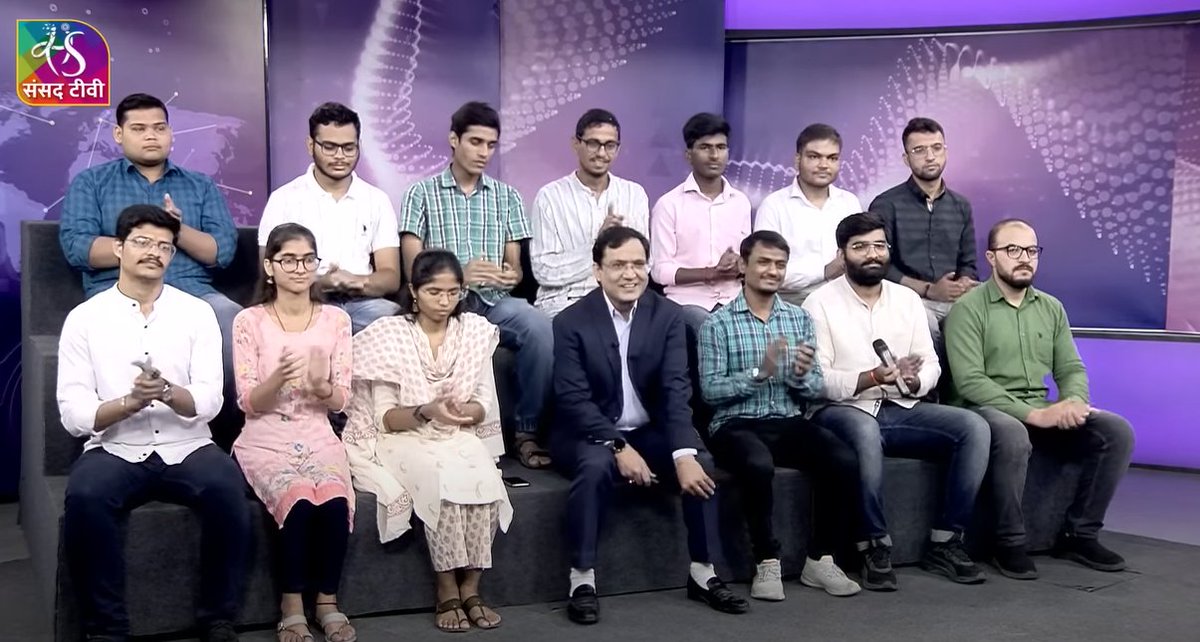 sansad_tv's tweet photo. विकसित राष्ट्र बनने का भारत का लक्ष्य कैसे पूरा होगा...

5वीं सबसे बड़ी अर्थव्यवस्था से तीसरी सबसे बड़ी अर्थव्यवस्था बनने की राह में क्या हैं चुनौतियां?

क्या हो #newindia का prosperity model?  

‘आवाज़ देश की’ 

https://t.co/Kr8TGKA4bp https://t.co/SP4gAYuiP6