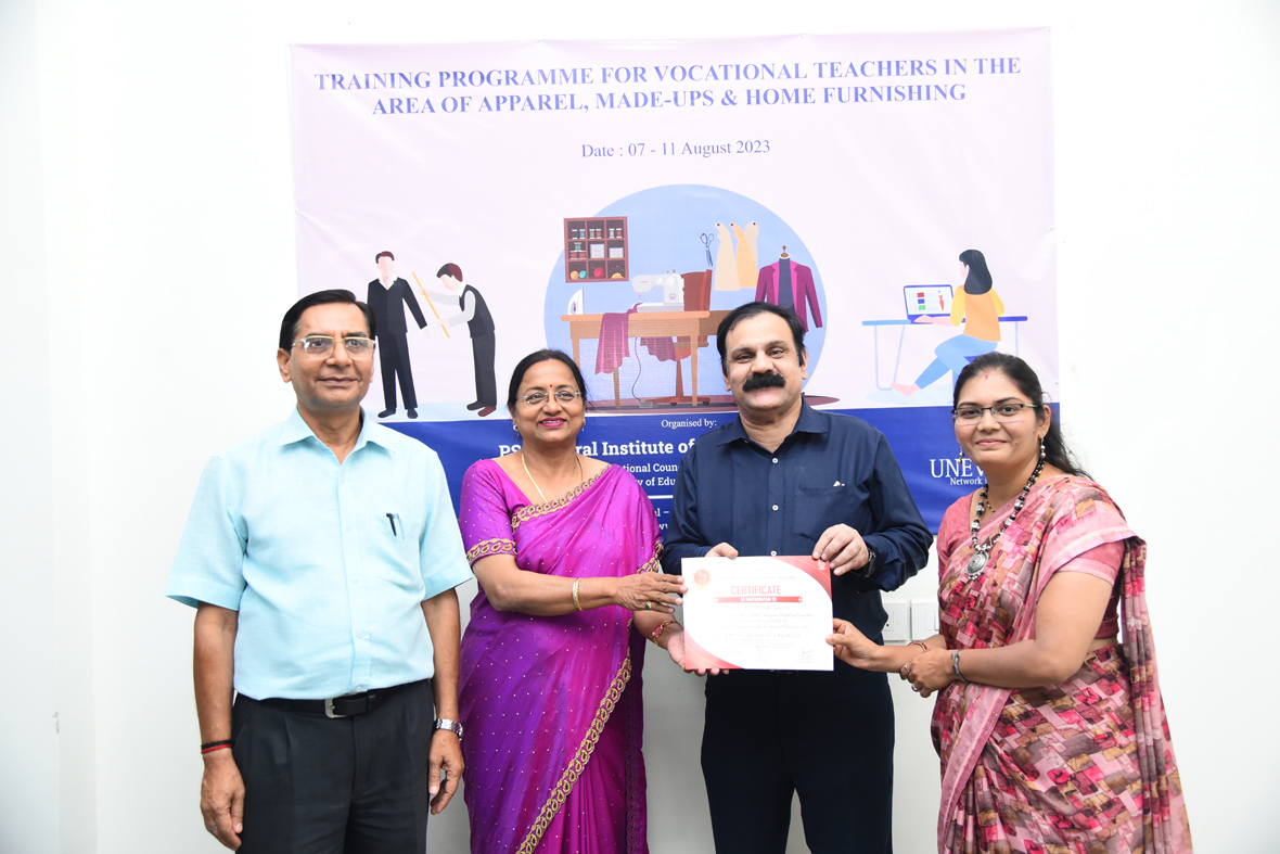 PSSCIVE_NCERT's tweet photo. At the end of the training a valedictory session was conducted to facilitate all the participants with certificate. Dr. Pinki Khanna, Professor &amp; Head, DHSHM was the Programme Coordinator. https://t.co/mtySjyHCjJ