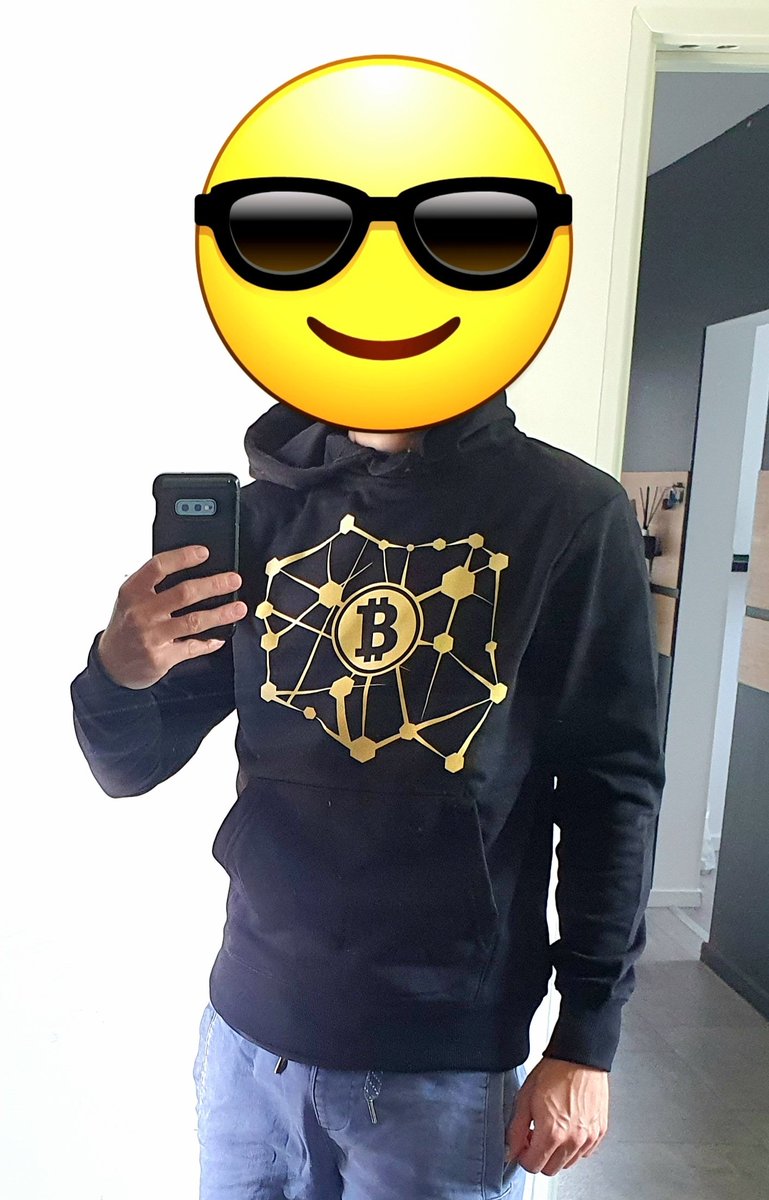 Polecam sklep.kryptonarod.pl 👌
Co prawda dostałem bluze z dobrej woli <a href="/Mikey_Satoshi/">Mike Satoshi</a> bo spodobały mu się moje kawalki o naganiaczach :D i używa ich w intro do filmów. Niemniej polecam, jakość samej bluzy i nadruku bardzo dobra. Zaznaczam, że Mike nie prosił o tego posta 👊