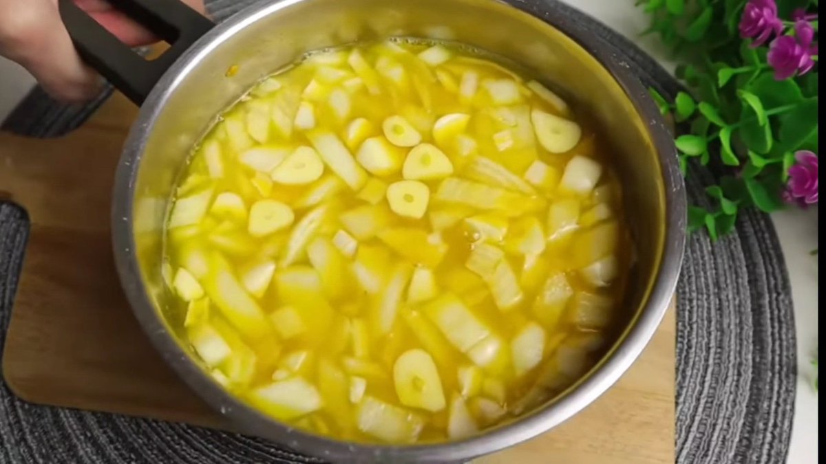 📍KARACİĞER YAĞLANMASI ÇÖZÜCÜ 
📍BAĞIRSAK FLORASI İYİLEŞTİRİCİ 
📍İMMÜN SİSTEM GÜÇLENDİRİCİ
📍AKCİĞER INFLAMASYONU ÖNLEYİCİ VE BALGAM SÖKÜCÜ
GIDA TAKVİYESİ EVDE NASIL HAZIRLANIR?
Hafta sonu görüştüğüm homeopathic doktorun verdiği tarifi ve üstüne yapılması gerekenleri dikkatinize