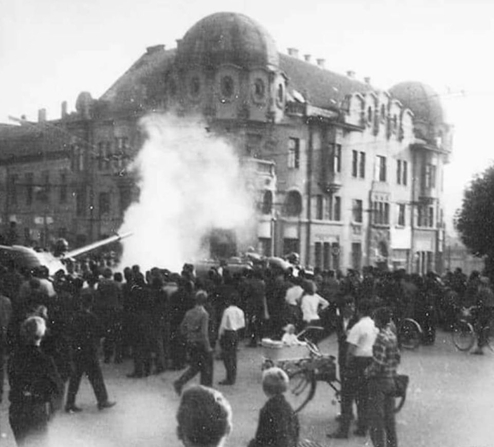 tentodensk's tweet photo. #21august #tentoden #presov #invazia https://t.co/Funkmh2IpS